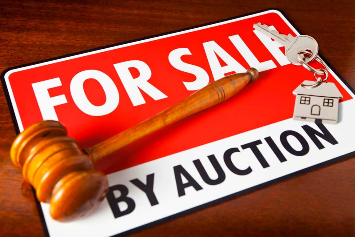 Traditional and Modern Method Auctions